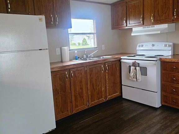 4th image of 1024 Warm Spring Rd Trailer 88