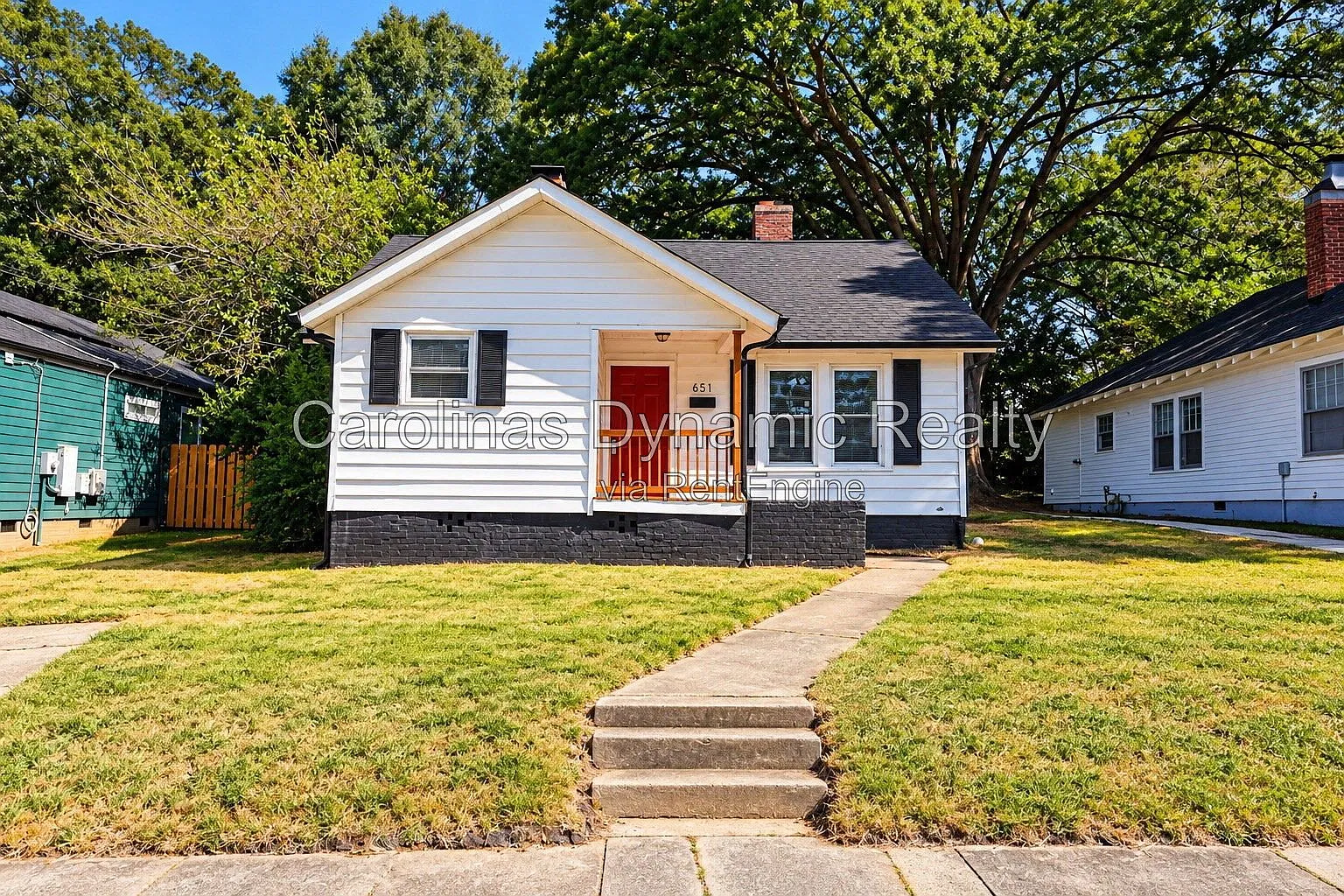 3 bed, 1.0 bath, 1010 sqft, $1,700 — Photo 3