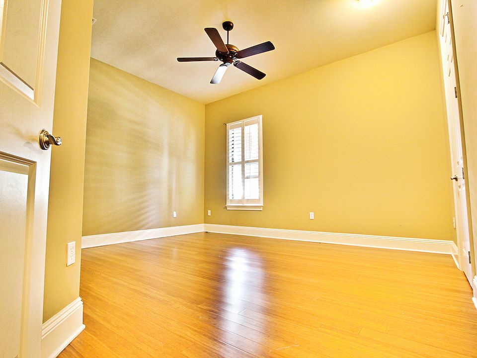 2nd living area 