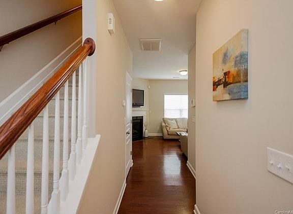 4th image of 9343 Glenashley Dr