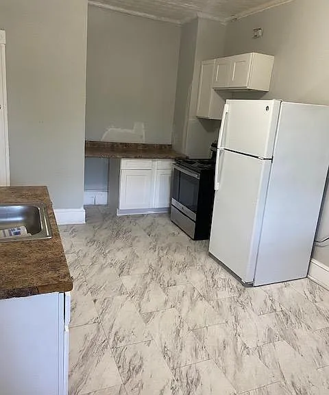 54 Oxford St #3 — Photo 1