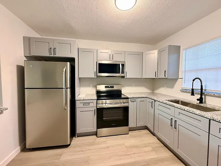 14417 Americana Cir #204 — Photo 10