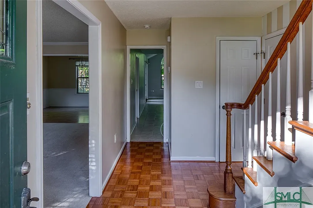 4 bed, 1904 sqft, $3,334 — Photo 3