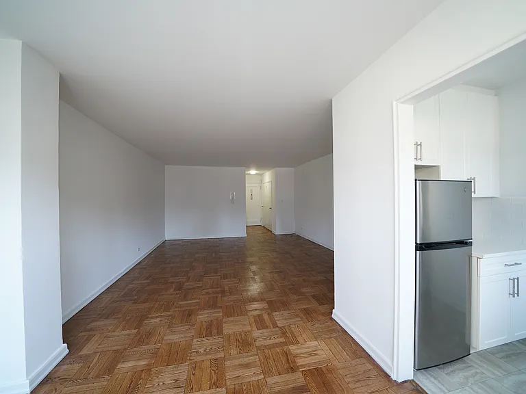 1700 York Ave #7M — Photo 6
