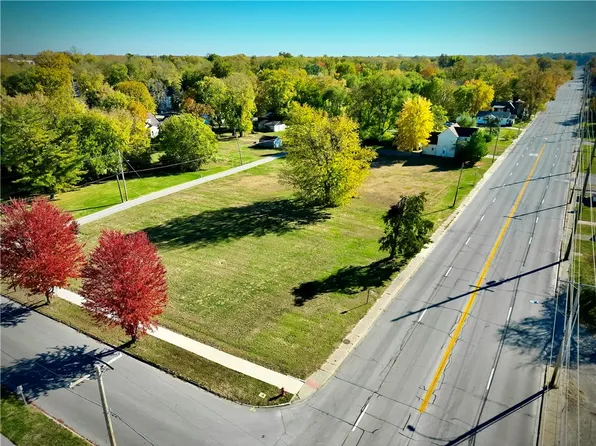 318 S Martin Luther King Jr Dr, Decatur, IL 62521