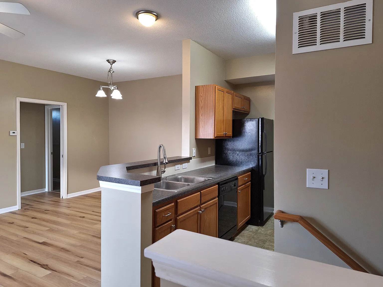 3 bed, 1540 sqft, $1,895 — Photo 3