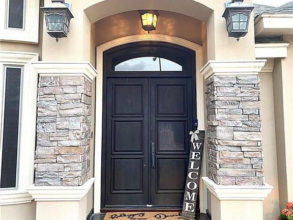 3rd image of 2509 Harmony Ct