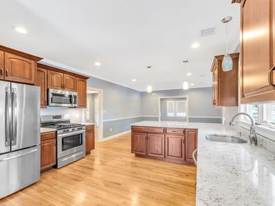 6 Eight Newburg St, Roslindale, MA, 02131