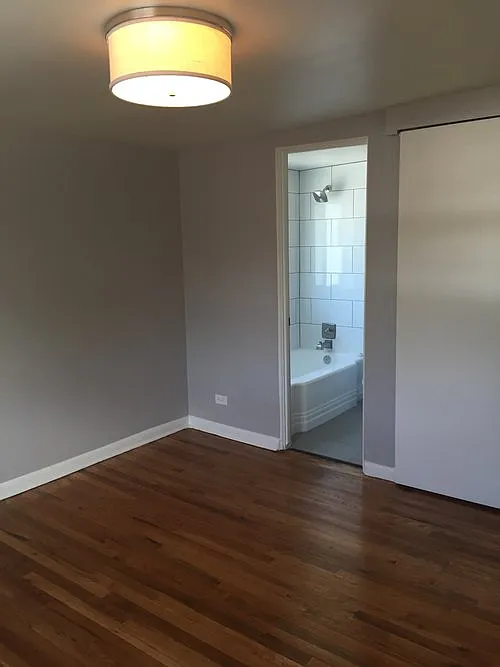 2 bed, 850 sqft, $1,995 — Photo 3