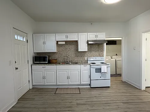 172 Pearl St #2E Photo 1