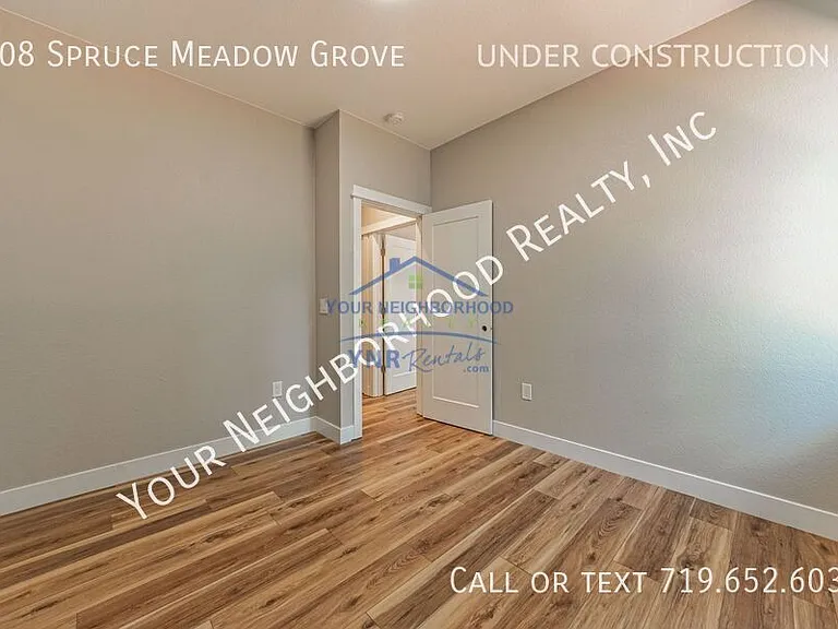 308 Spruce Meadow Grv — Photo 12