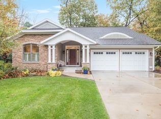 5492 N Red Pine Cir, Kalamazoo, MI 49009