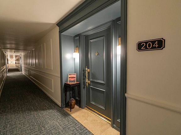 5th image of 1077 Greenleaf Blvd APT 204