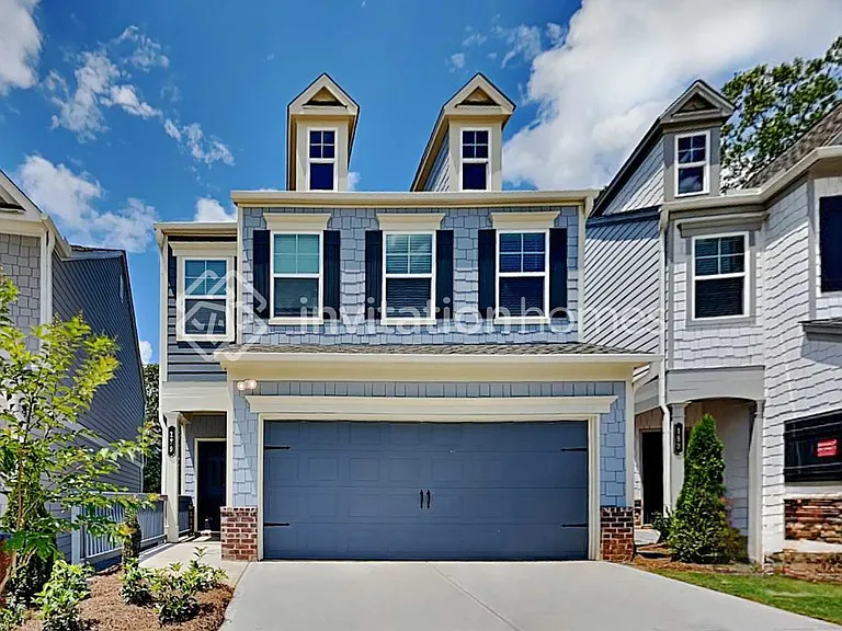 179 Webster Cir — Photo 1