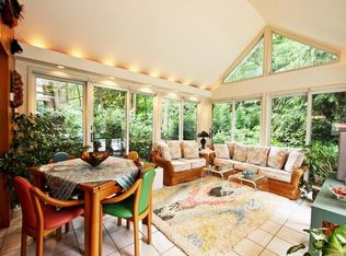 11 Leatherstocking Ln, Scarsdale, NY 10583