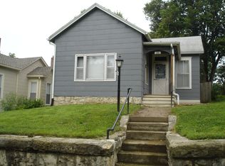 816 Ottawa St, Leavenworth, KS 66048