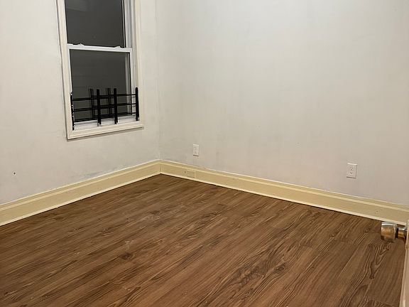 4th image of 83 N 17th St Floor 2