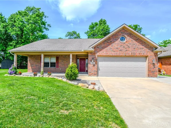 734 Deerhurst Dr, Vandalia, OH 45377