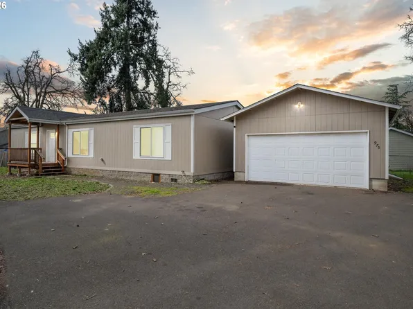 975 N 16th St, Cottage Grove, OR 97424