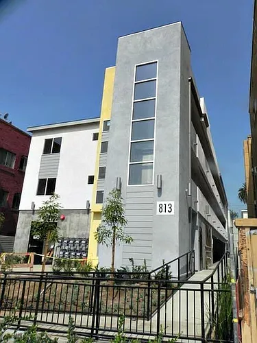 813 S Union Ave #303 Photo 1