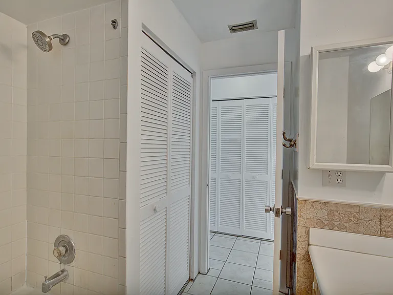 3683 Wynford Dr — Photo 20