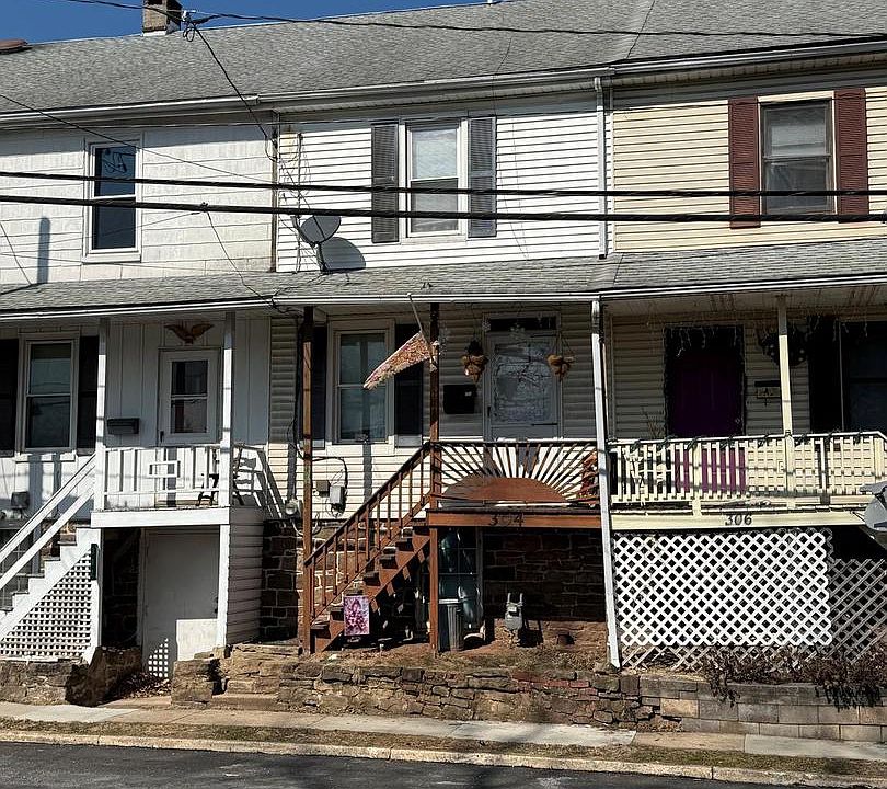 1st image of 304 Maple St