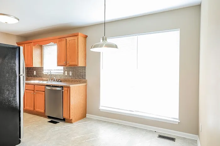 333 Quail Hollow Rd — Photo 4