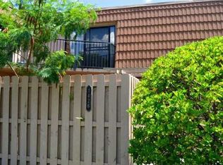 1426 SW 110th Way, Davie, FL 33324