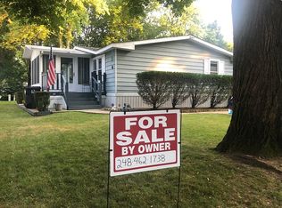 112 Lyndon Cir, Oakland, MI 48363