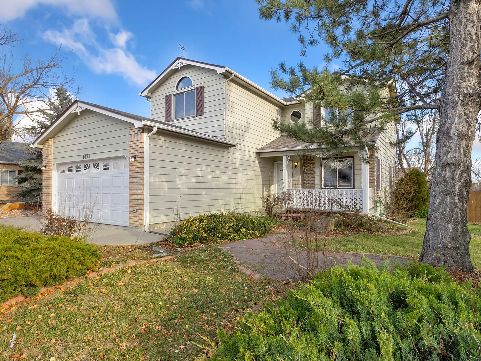 1025 Centennial Dr — Photo 1
