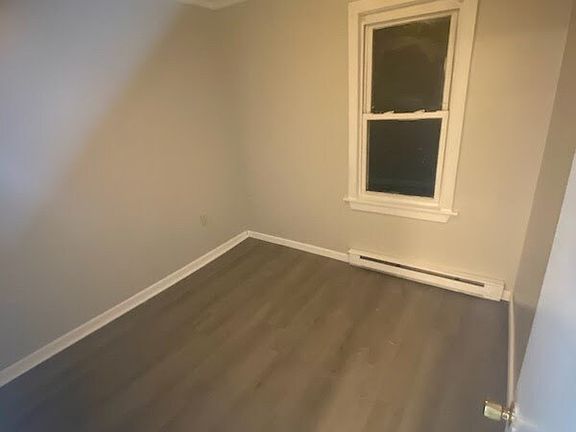 4th image of 300-302 N Bromley Ave #1