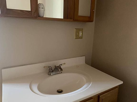 4th image of 65 Grandview Ave
