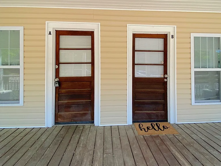 122 Mandeville Ave #A — Photo 2