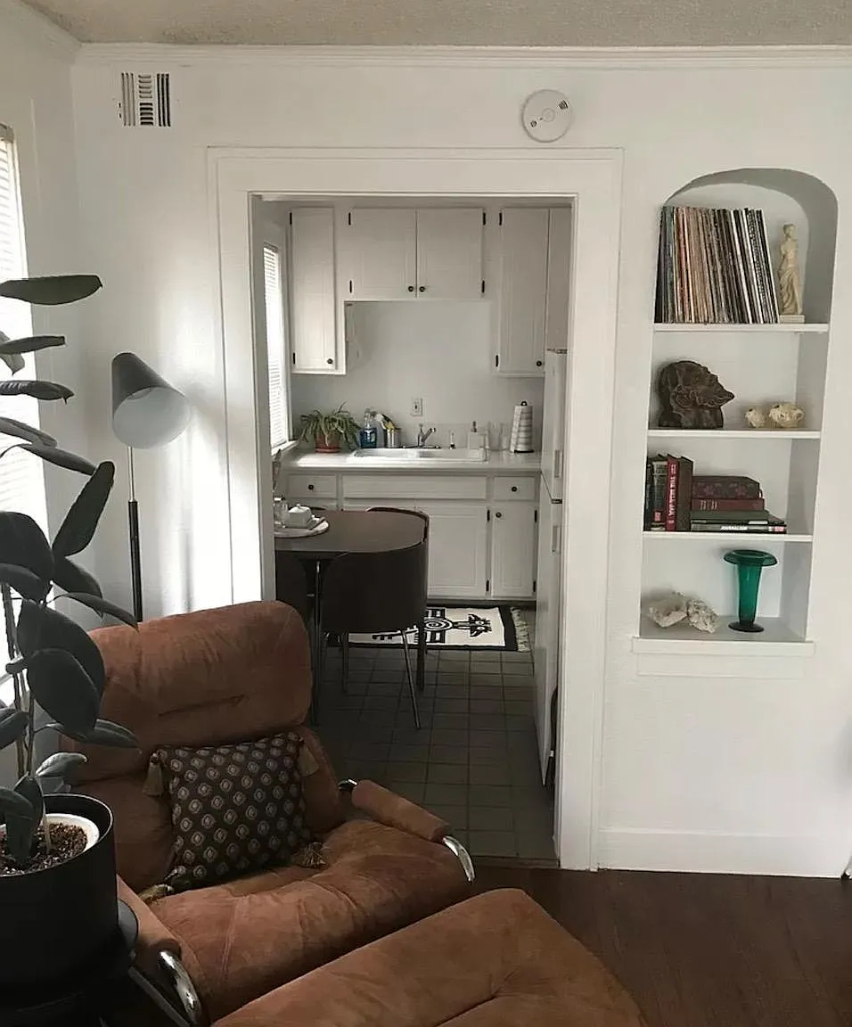 Studio, 600 sqft, $825 — Photo 3