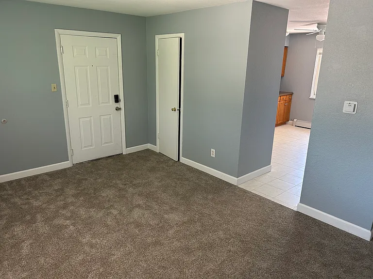 318 Bonnie Ct #3 — Photo 6