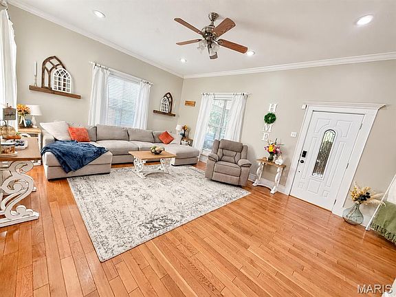 3rd image of 206 N Beckwith St