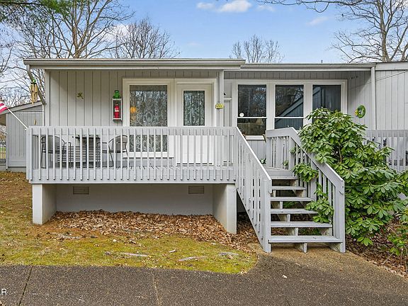 2nd image of 15 Eagle Ct