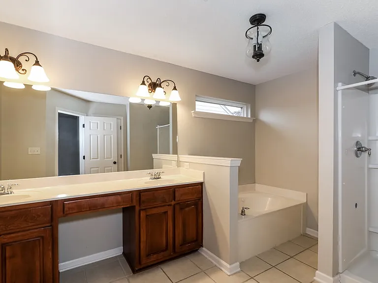5467 Milton Ridge Dr — Photo 10