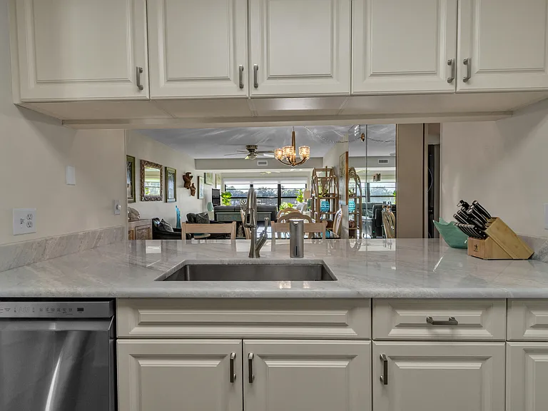 24 Plantation Dr #206 — Photo 6