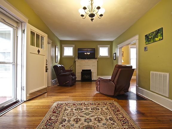 2nd image of 2718 Tillett Rd SW
