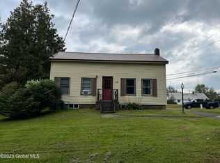 110 Knott Rd, Mayfield, NY 12117