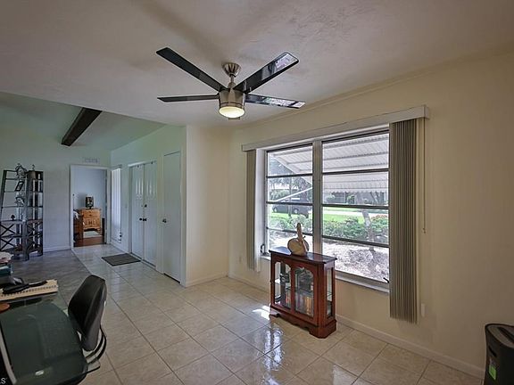 4th image of 1139 SE 13th St