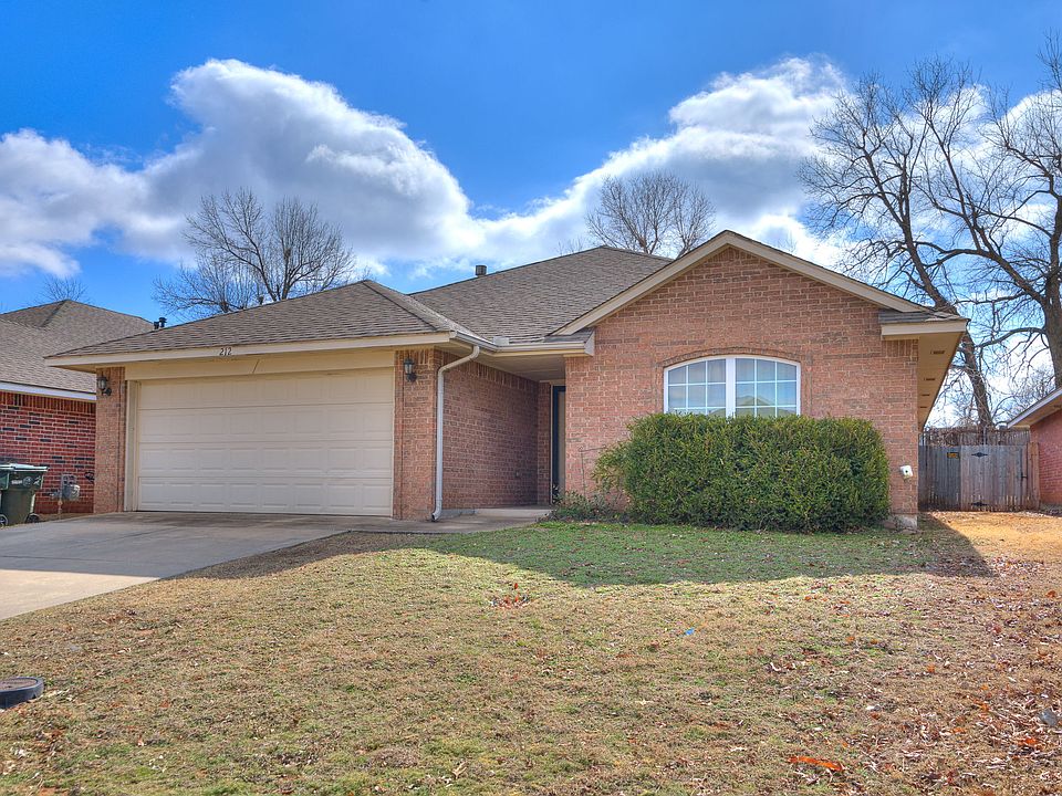 1st image of 212 Cambridge Dr