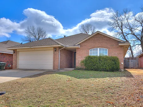 212 Cambridge Dr Photo 1