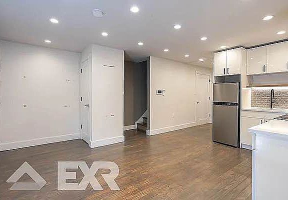 2nd image of 595 Marcy Ave