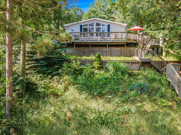 8128 W Lumberjack Dr, Mears, MI 49436