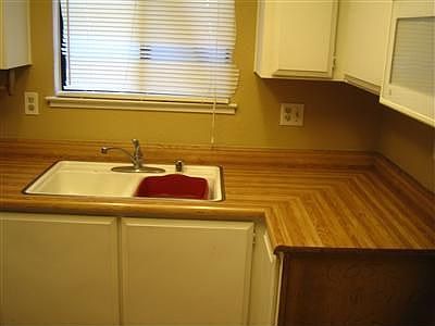 2nd image of 100 Portola Way APT 15