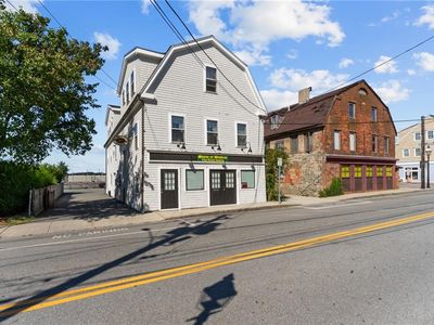 227 Thames St APT 1, Bristol, RI, 02809
