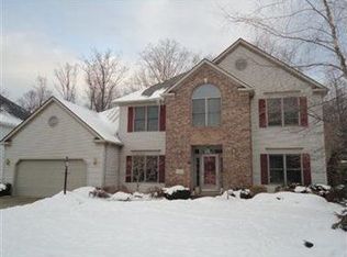 5475 Jacqueline Ln, North Olmsted, OH