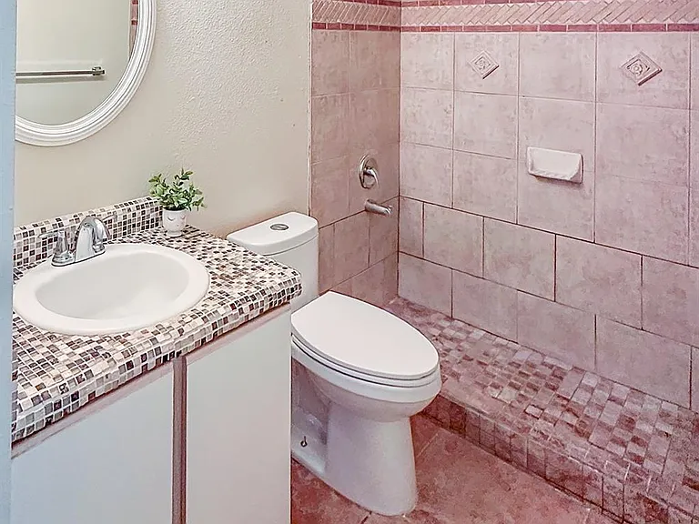 2909 Donnell Dr — Photo 7
